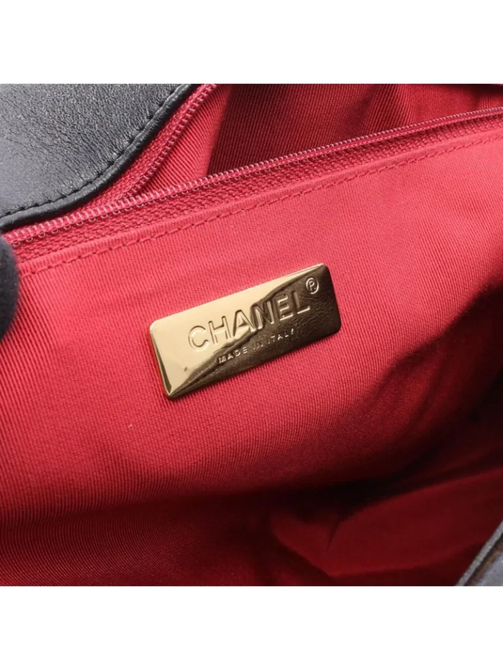 Chanel Shoulder Bag 19 Dizeneuf Maxi 2-Way Black Leather 19 Quilted